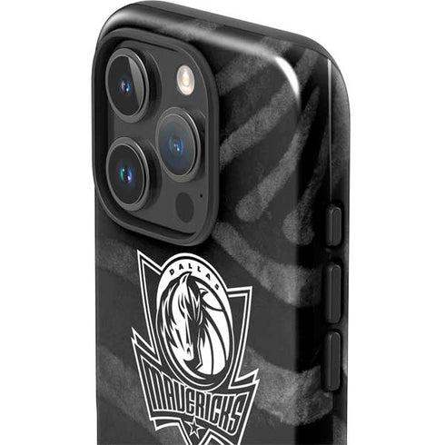 NBA Dallas Mavericks Black Animal Print iPhone 16 Pro Impact Case